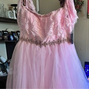 Elegant Pink Lace Prom Dress